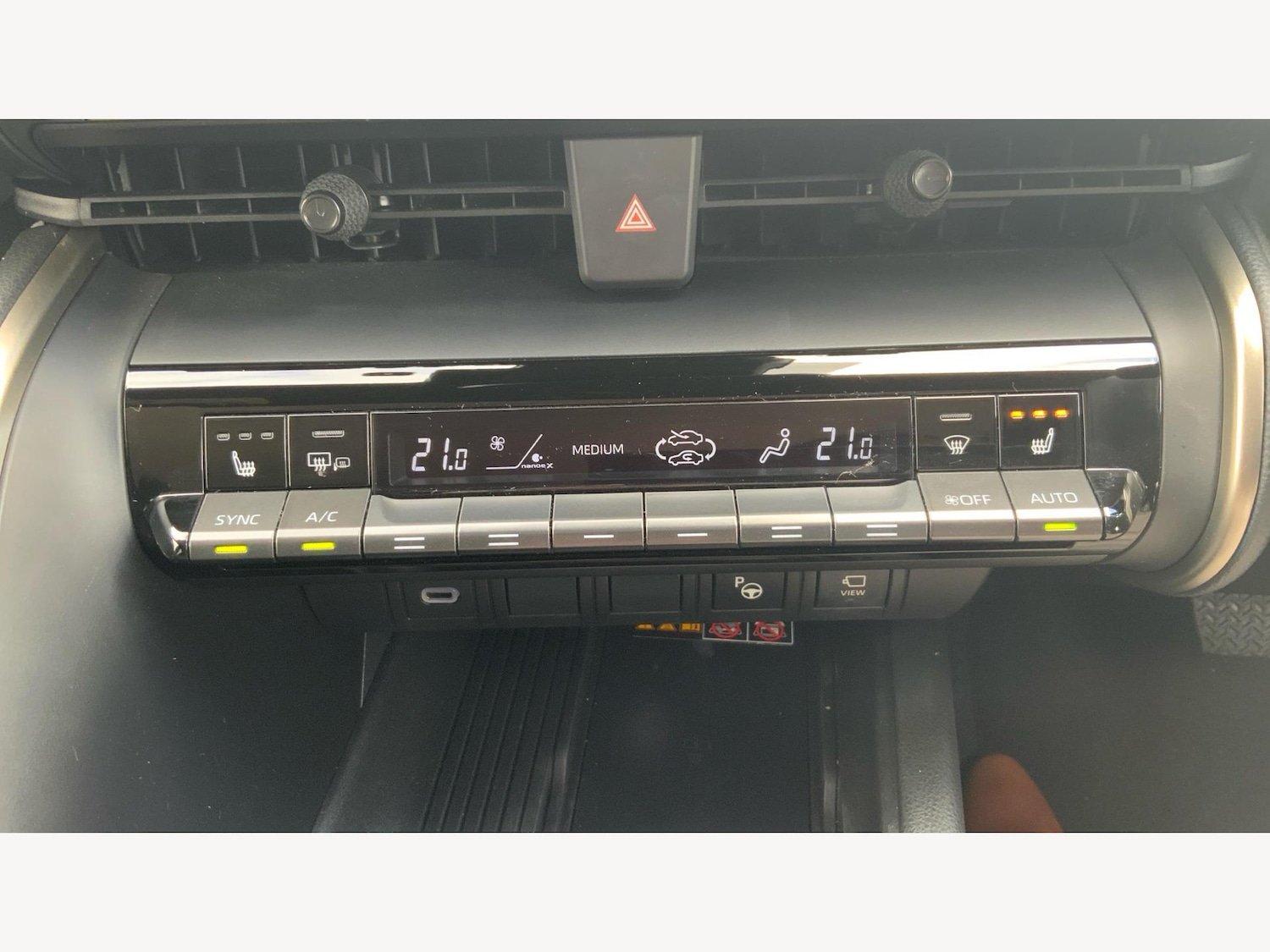 Used Toyota C-HR 2024 for sale - 76409248: Photo 32