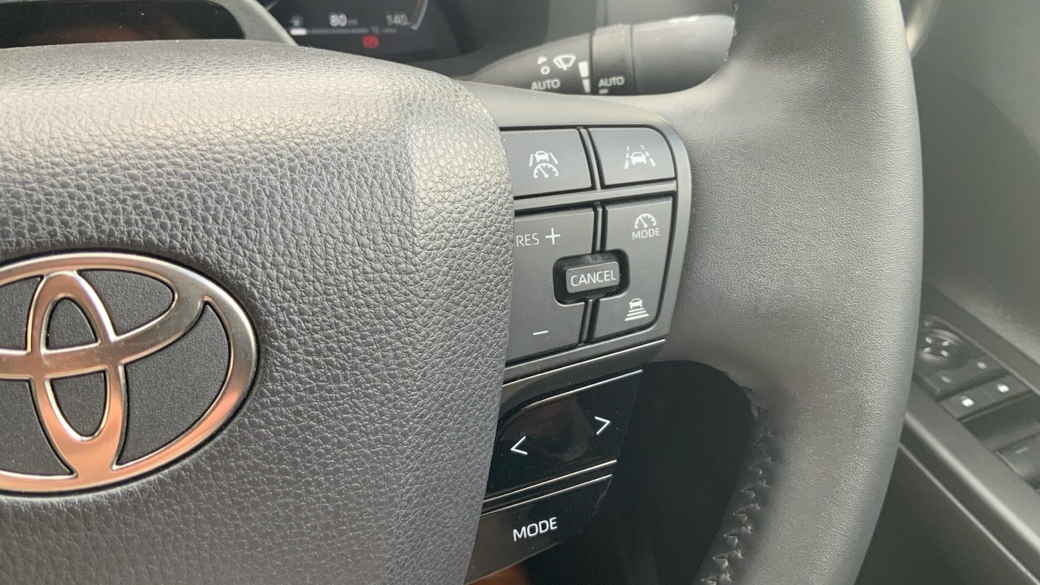 Used Toyota C-HR 2024 for sale - 76409248: Photo 36