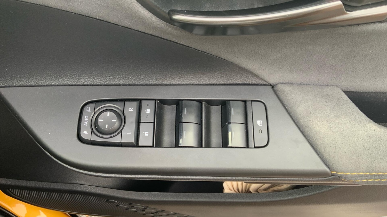 Used Toyota C-HR 2024 for sale - 76409248: Photo 38