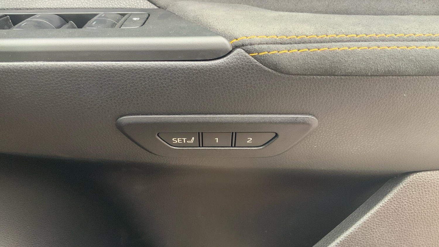 Used Toyota C-HR 2024 for sale - 76409248: Photo 39