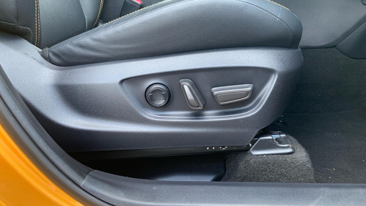 Used Toyota C-HR 2024 for sale - 76409248: Photo 40