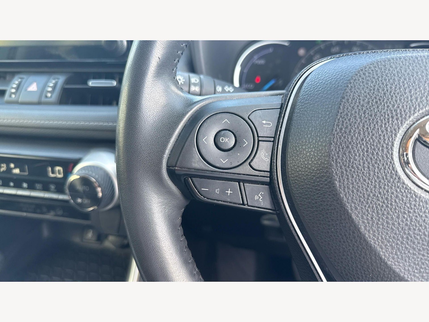 Used Toyota RAV4 2020 for sale - 78127779: Photo 37