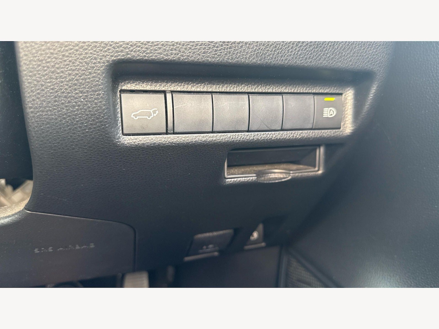 Used Toyota RAV4 2020 for sale - 78127779: Photo 40