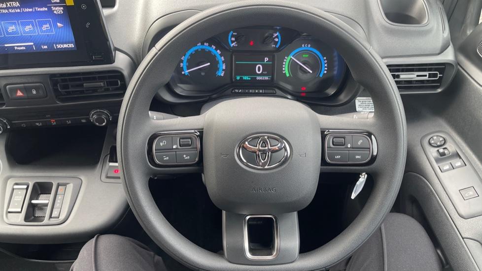 Used Toyota ProAce 2023 for sale - 76398226: Photo 10