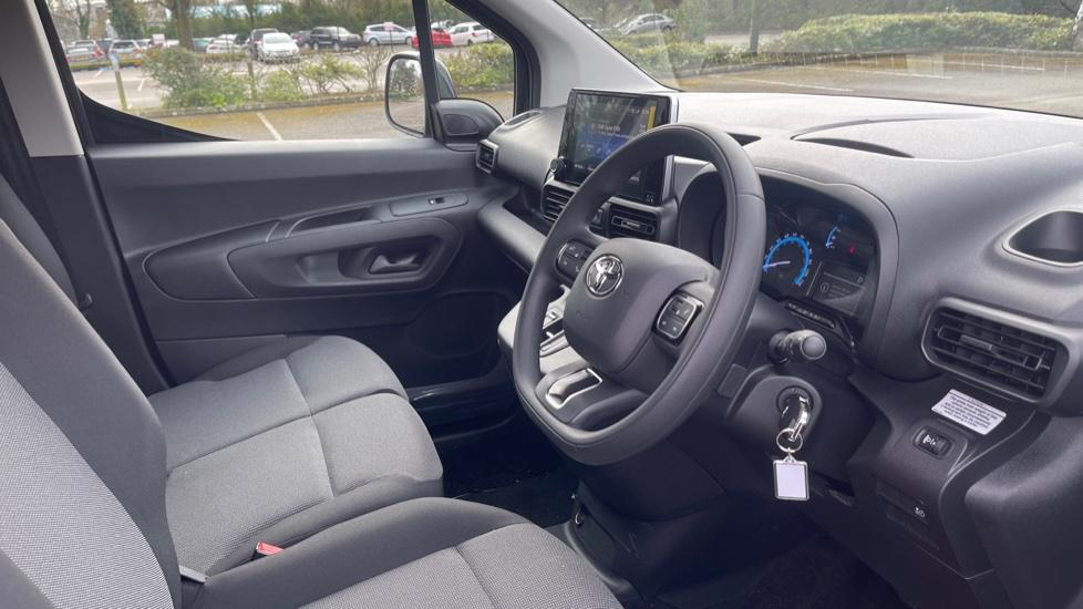 Used Toyota ProAce 2023 for sale - 76398226: Photo 13