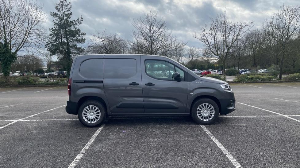 Used Toyota ProAce 2023 for sale - 76398226: Photo 18