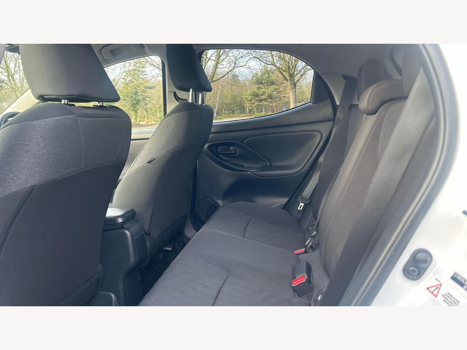 Used Toyota Yaris for sale - 77242486: Photo 15