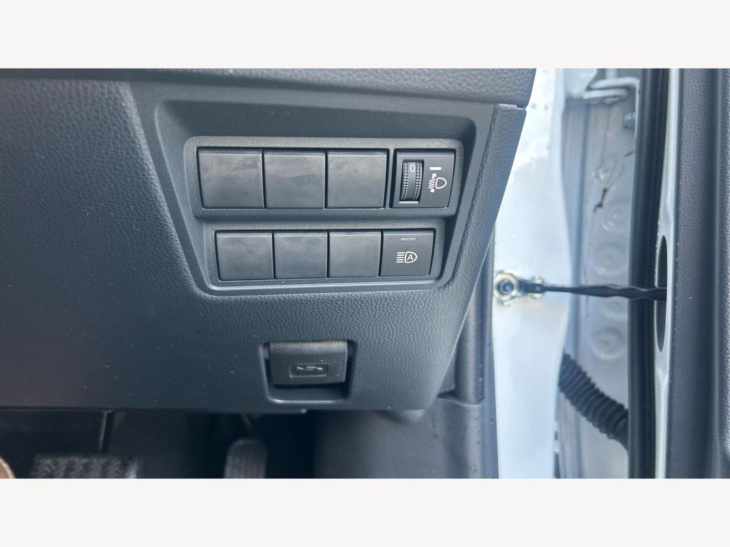 Used Toyota Yaris for sale - 77242486: Photo 28