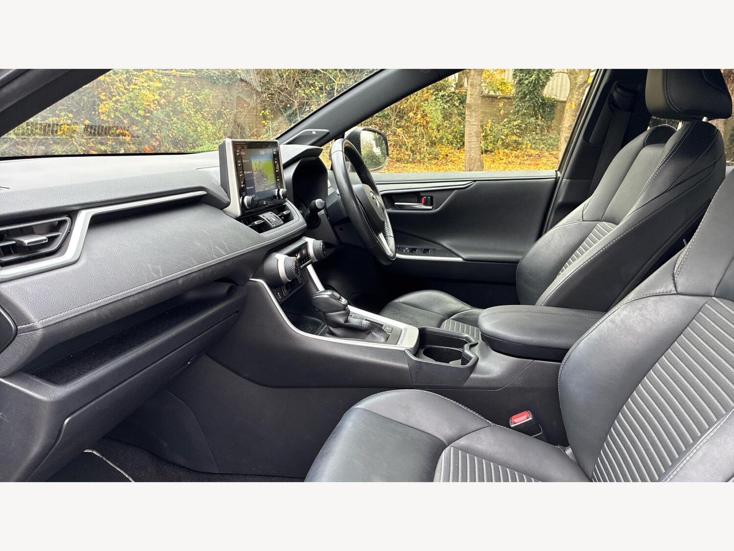 Used Toyota RAV4 2021 for sale - 76562388: Photo 12