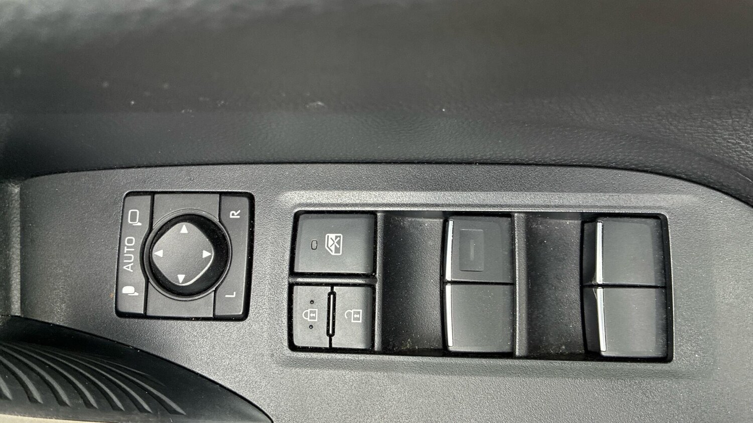 Used Toyota RAV4 2021 for sale - 76562388: Photo 35