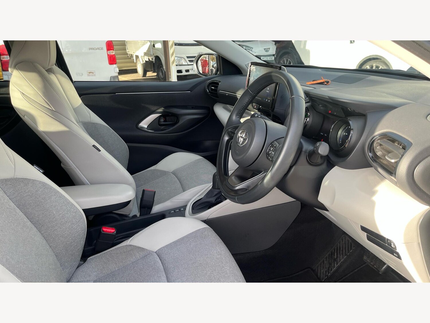Used Toyota Yaris for sale - 76538965: Photo 13