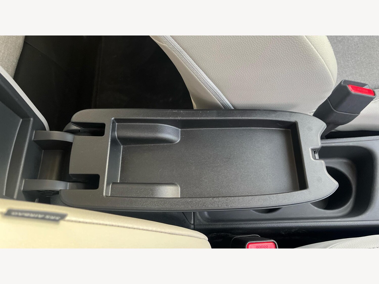 Used Toyota Yaris for sale - 76538965: Photo 27