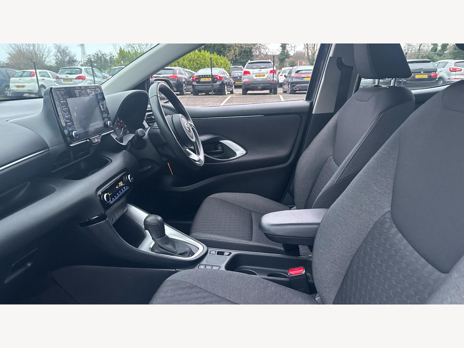 Used Toyota Yaris 2022 for sale - 77103645: Photo 12