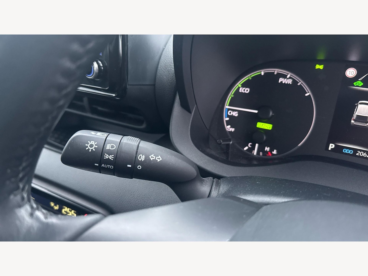 Used Toyota Yaris 2022 for sale - 77103645: Photo 27