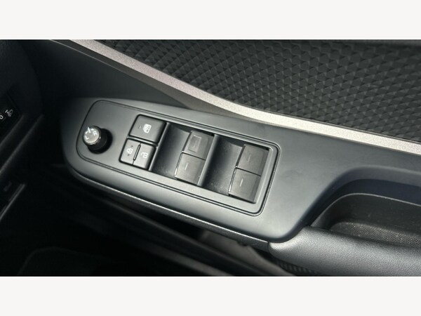 Used Toyota C-HR 2023 for sale - 75670853: Photo 30