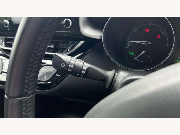 Used Toyota C-HR 2023 for sale - 75670853: Photo 32