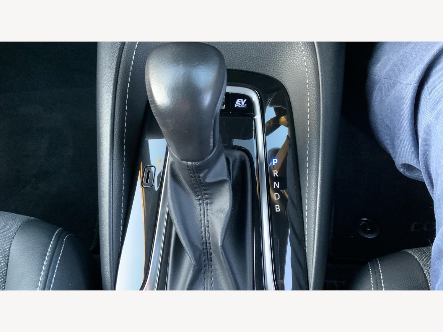 Used Toyota Corolla 2023 for sale - 77029393: Photo 24