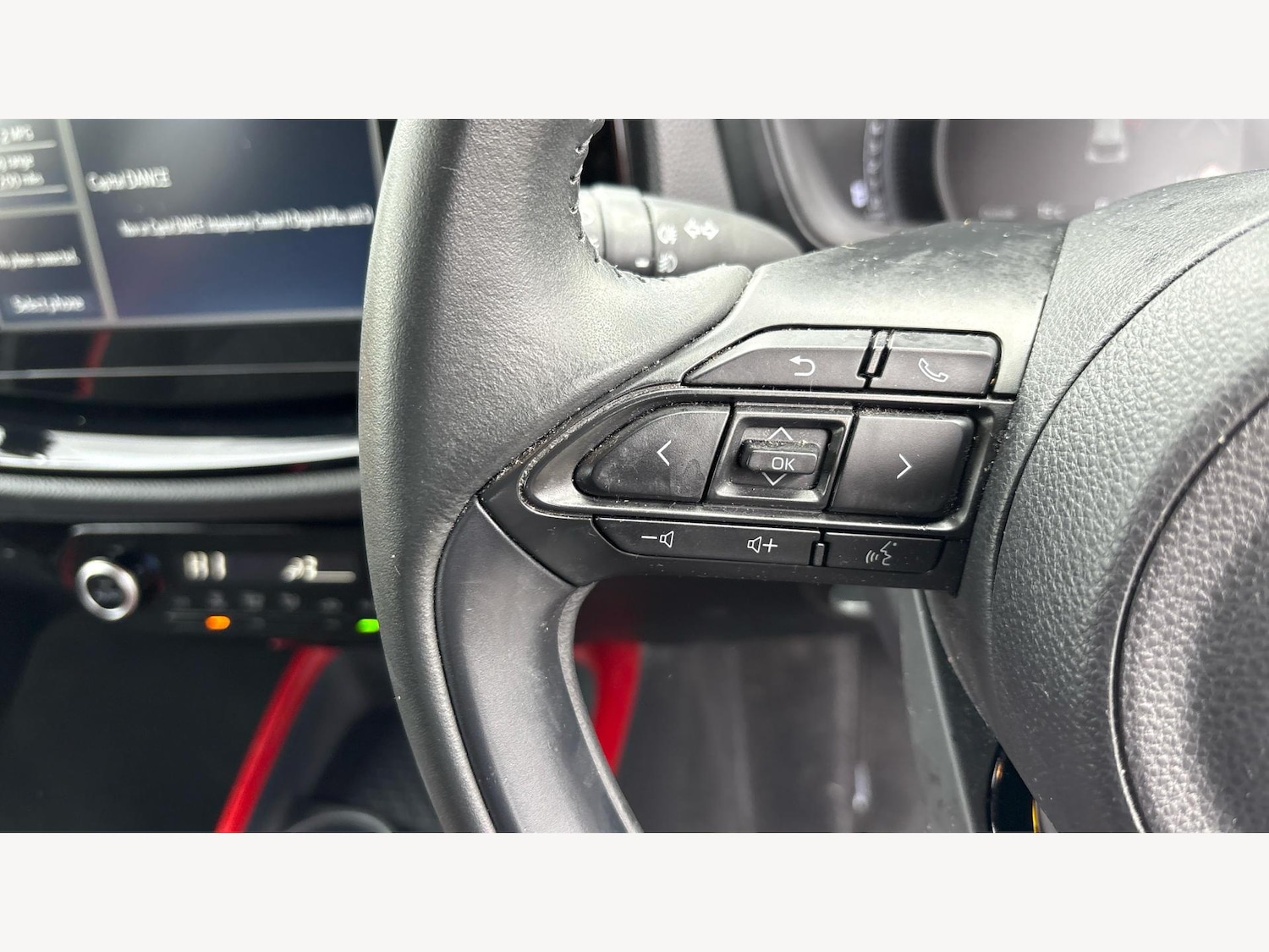 Used Toyota Aygo X 2022 for sale - 76108398: Photo 40