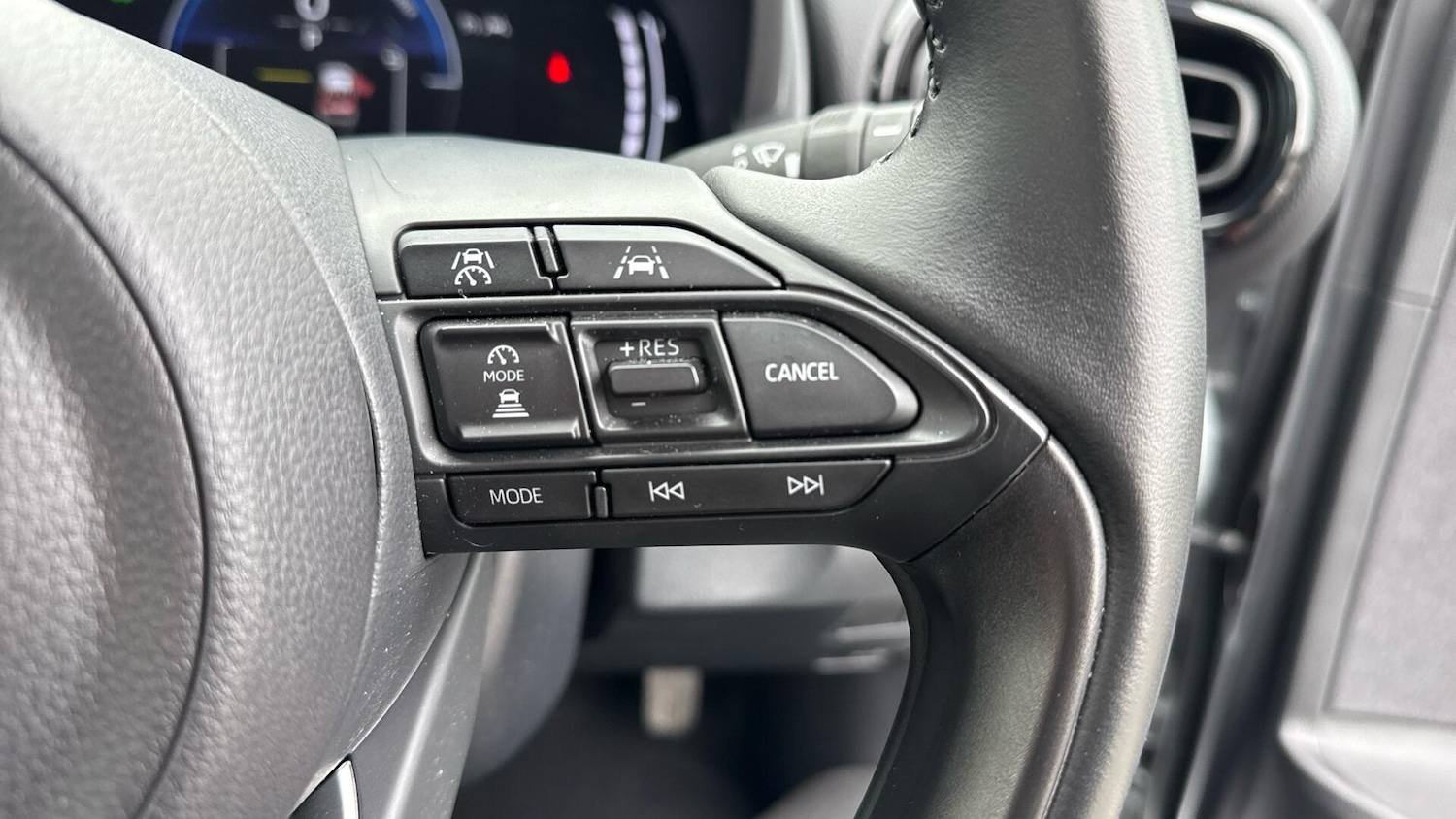 Used Toyota Yaris Cross 2025 for sale - 78035054: Photo 40