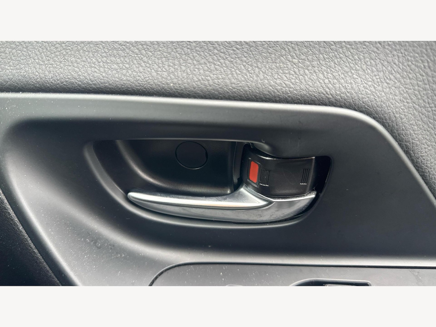 Used Toyota Yaris 2020 for sale - 77081535: Photo 23