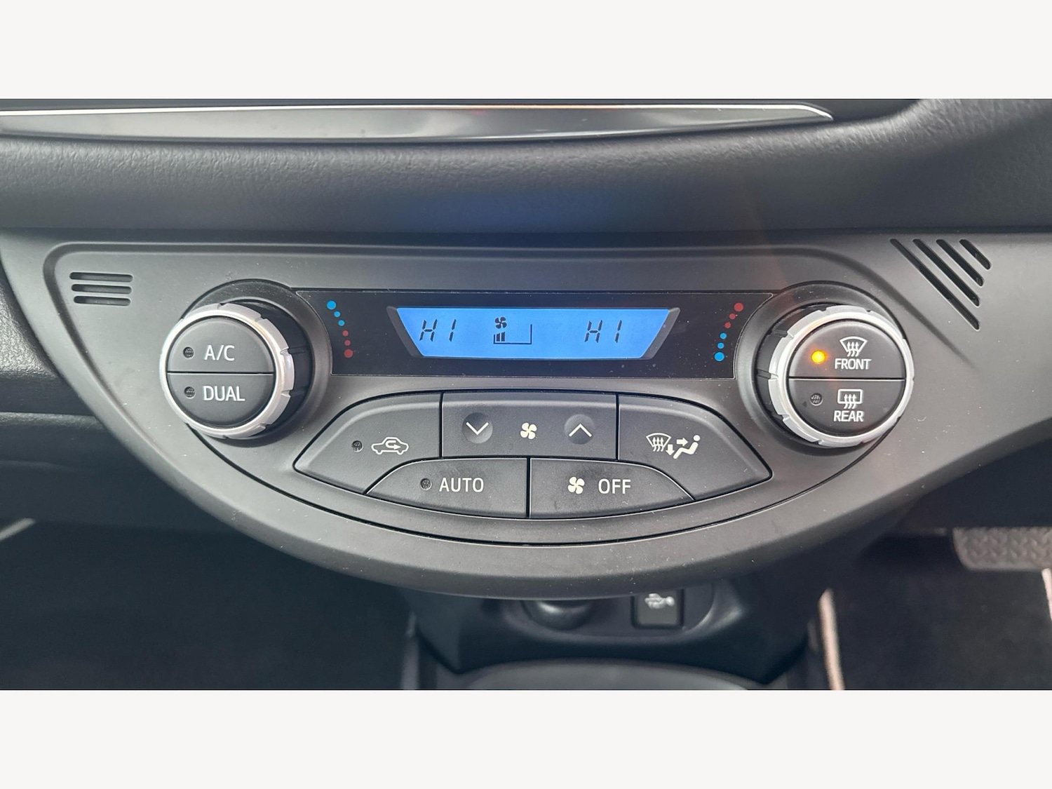 Used Toyota Yaris 2020 for sale - 77081535: Photo 28