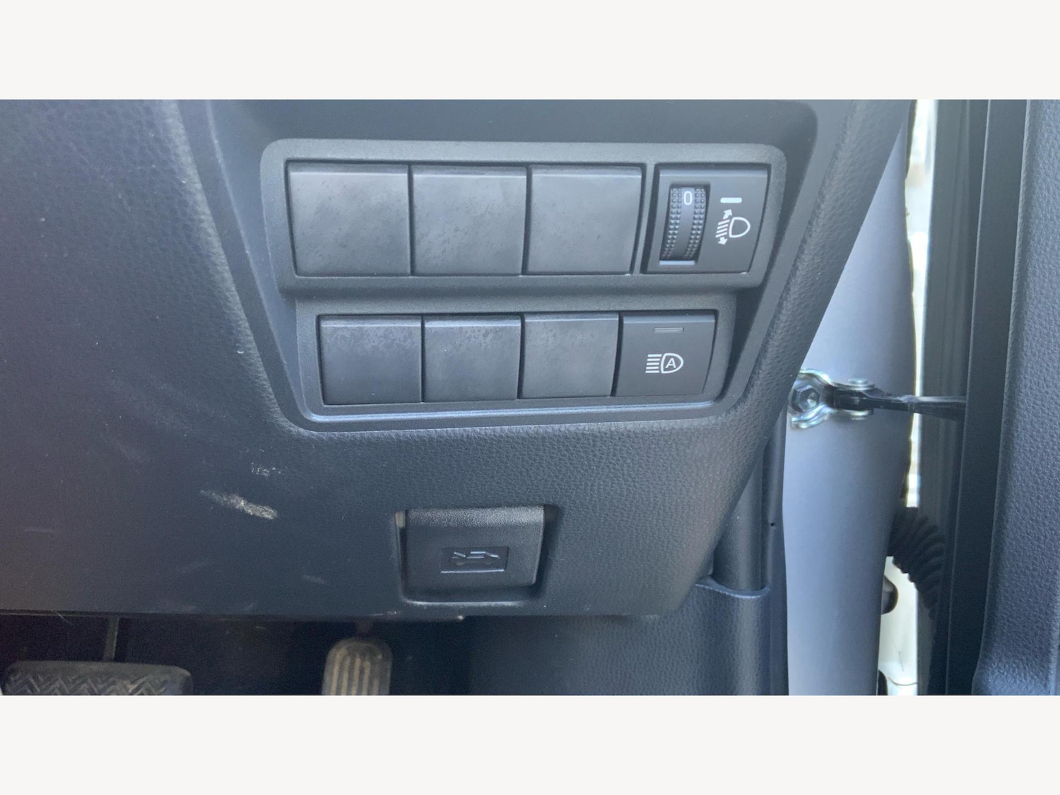Used Toyota Yaris 2022 for sale - 76151916: Photo 38