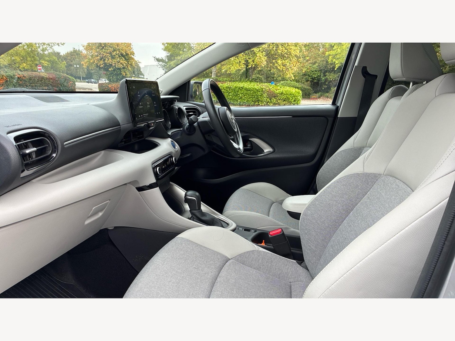 Used Toyota Yaris 2023 for sale - 76175119: Photo 12