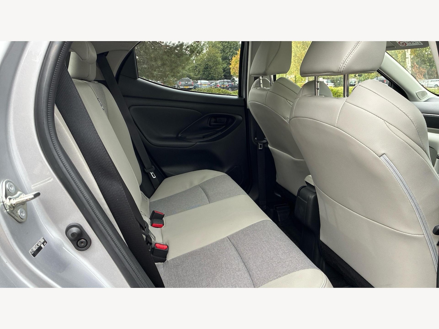Used Toyota Yaris 2023 for sale - 76175119: Photo 14