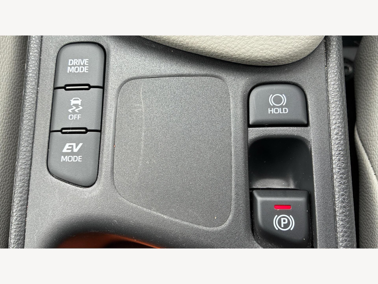 Used Toyota Yaris 2023 for sale - 76175119: Photo 28