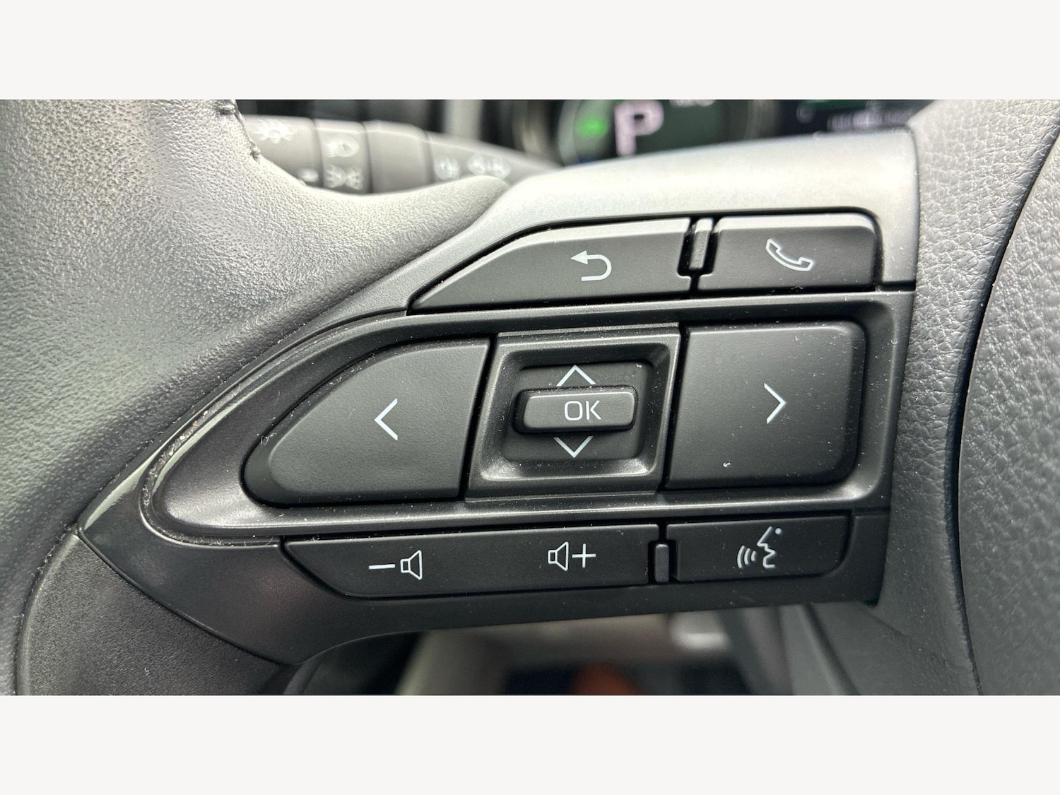 Used Toyota Yaris 2023 for sale - 76175119: Photo 32