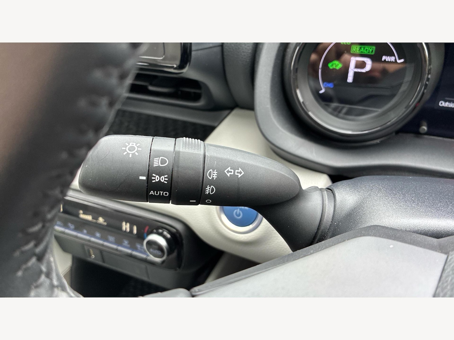 Used Toyota Yaris 2023 for sale - 76175119: Photo 33