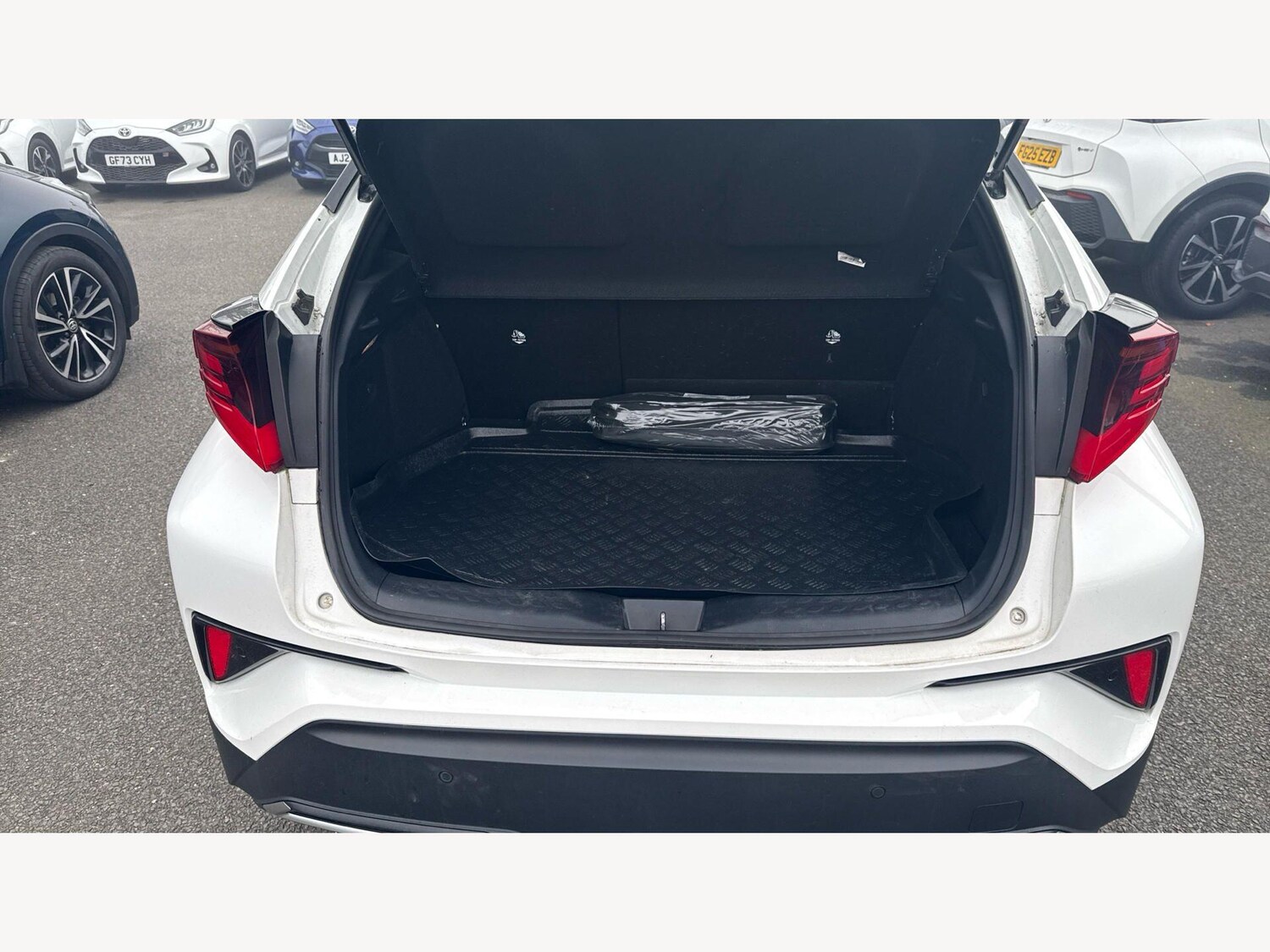 Used Toyota C-HR 2023 for sale - 78020162: Photo 16