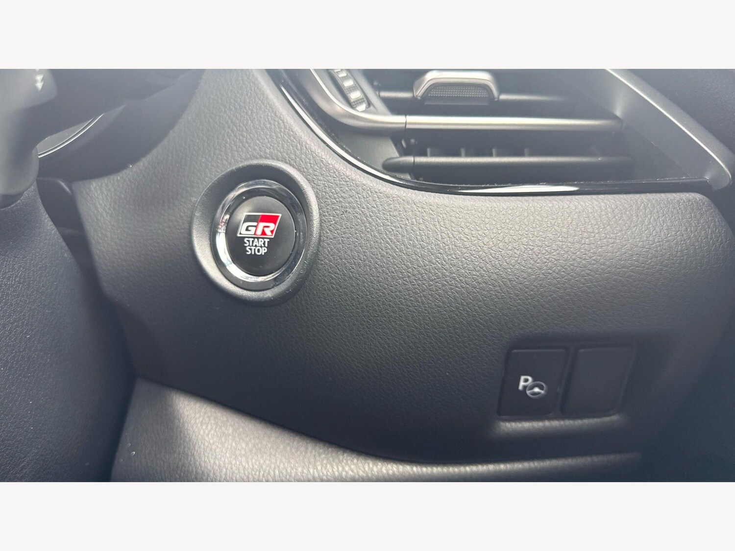 Used Toyota C-HR 2023 for sale - 78020162: Photo 30