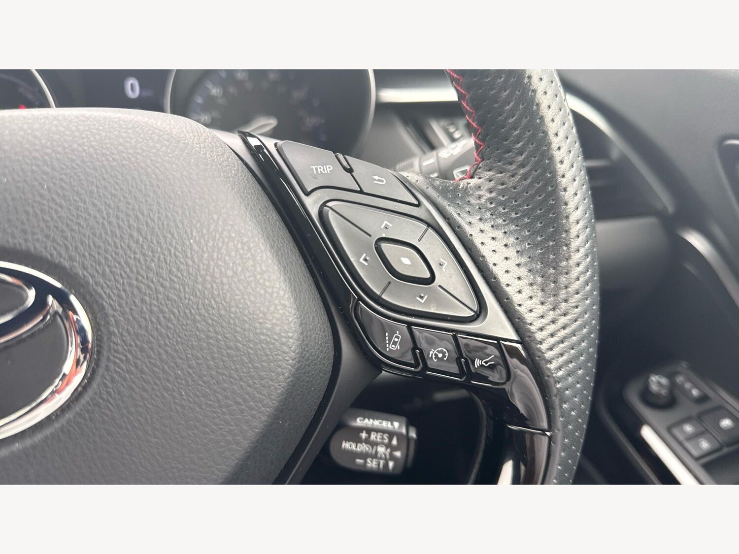 Used Toyota C-HR 2023 for sale - 78020162: Photo 31