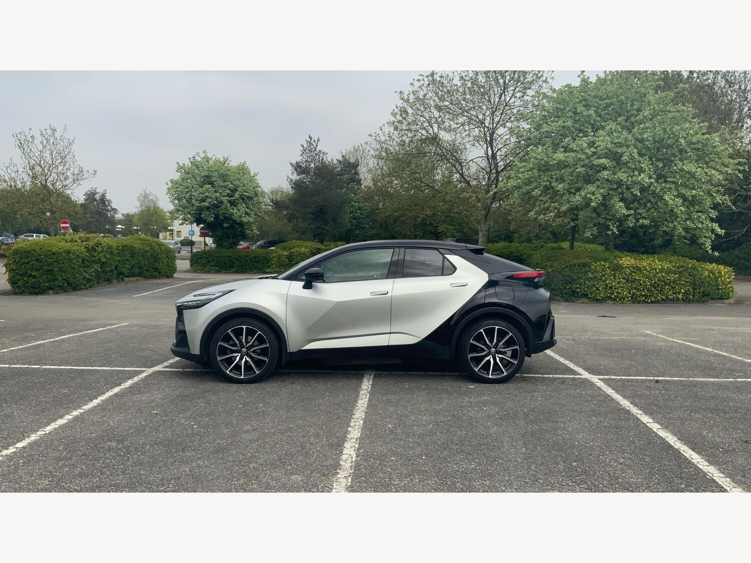 Used Toyota C-HR 2024 for sale - 76020678: Photo 19