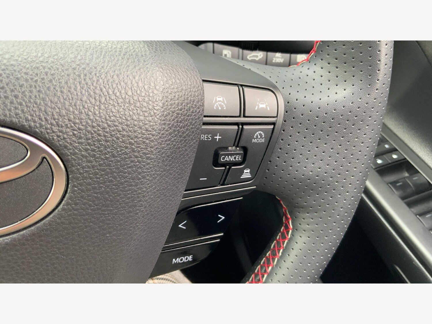 Used Toyota C-HR 2024 for sale - 76020678: Photo 28