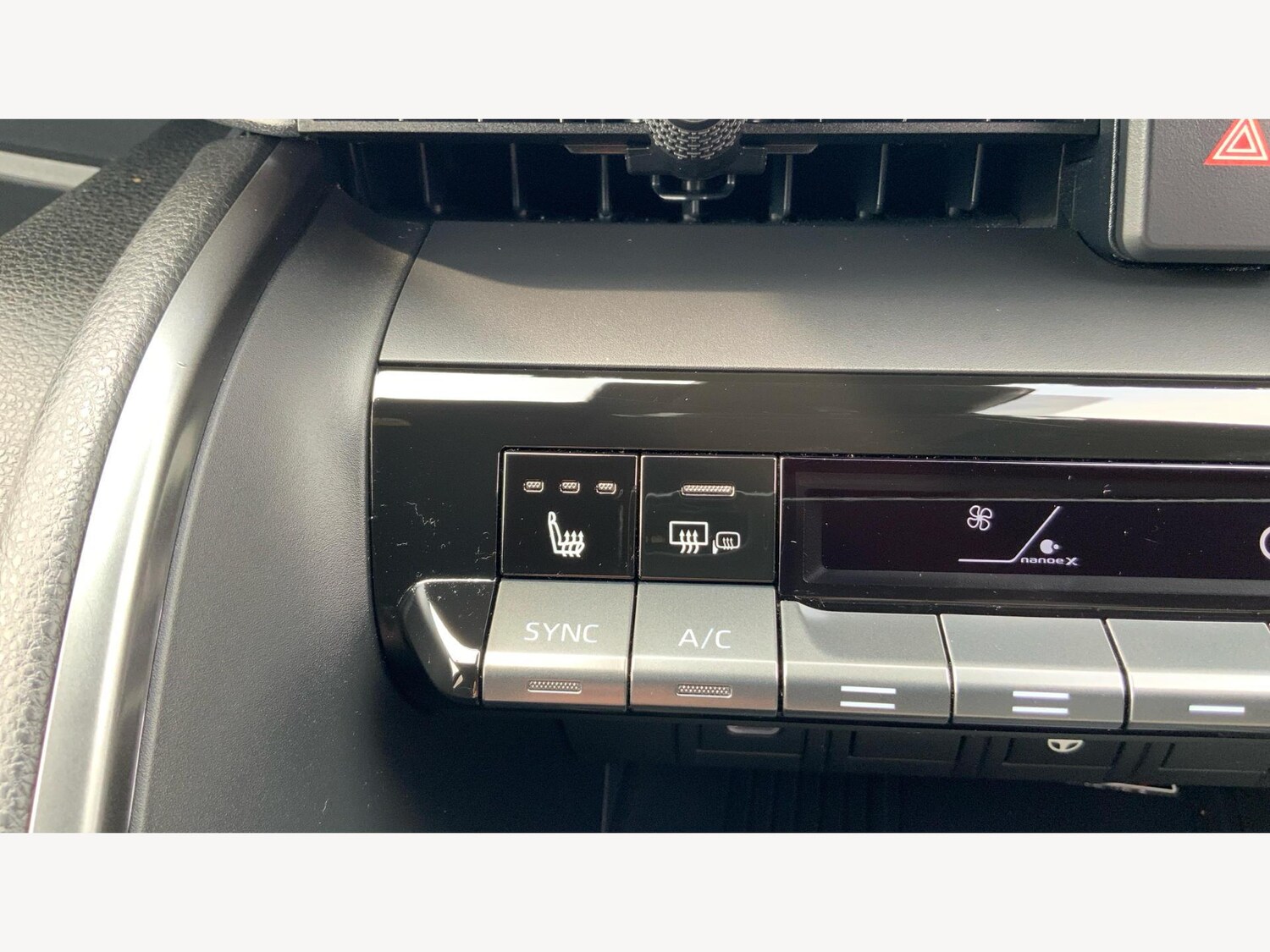 Used Toyota C-HR 2024 for sale - 76020678: Photo 33