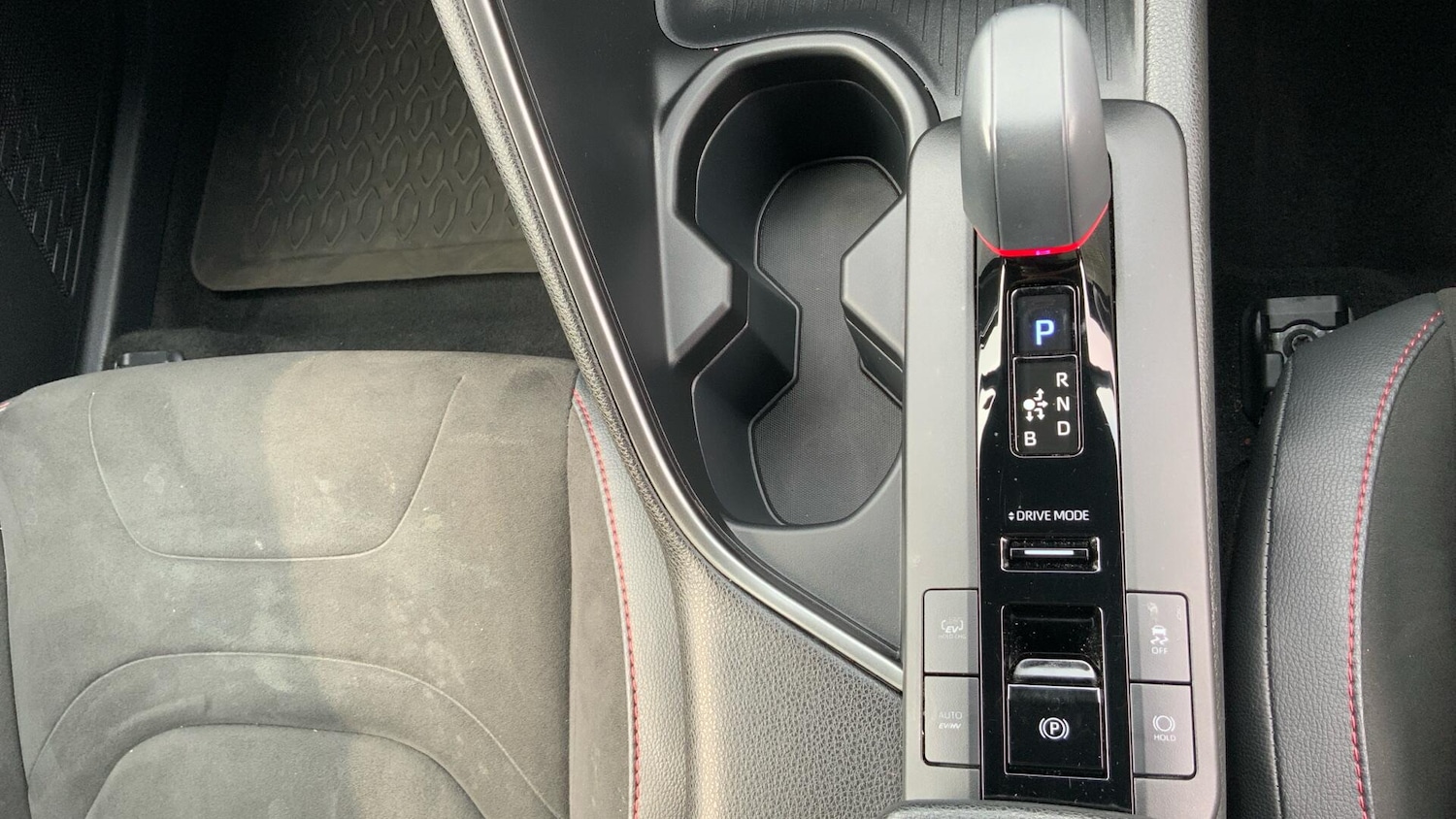 Used Toyota C-HR 2024 for sale - 76020678: Photo 37