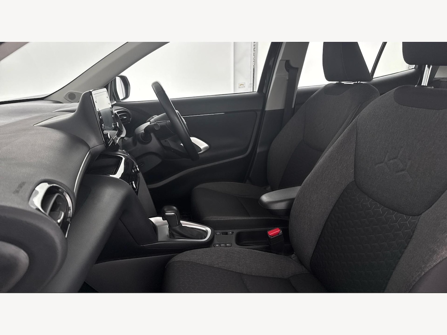 Used Toyota Yaris Cross 2023 for sale - 77098173: Photo 12