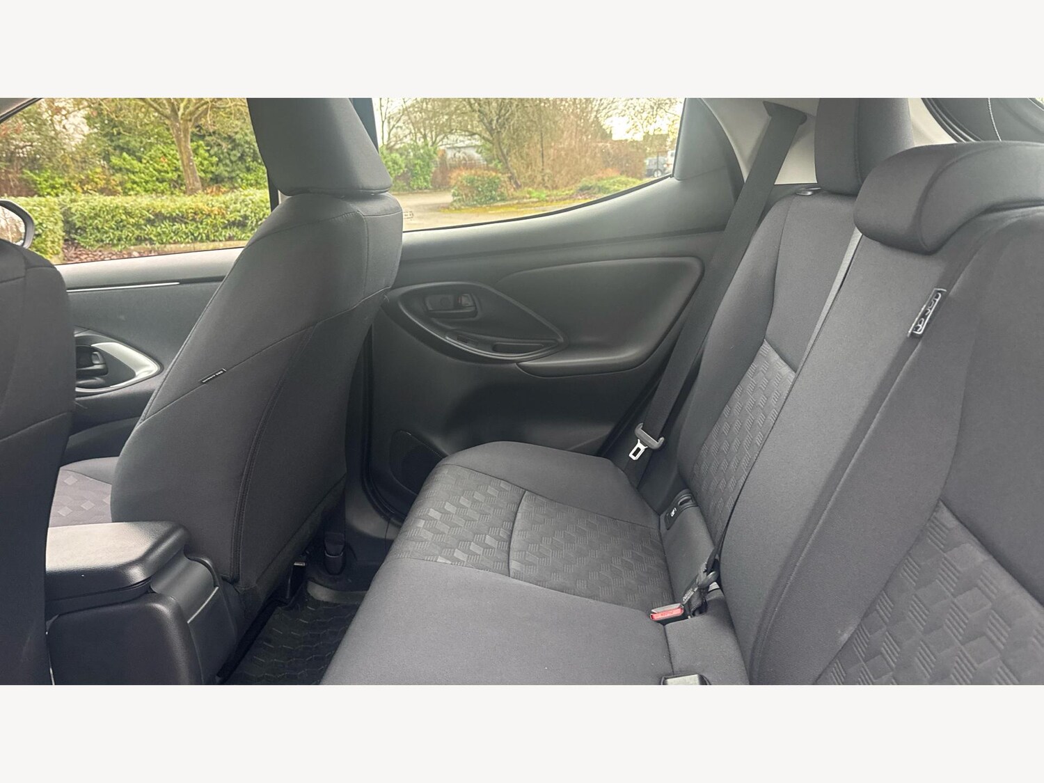 Used Toyota Yaris for sale - 77497110: Photo 15