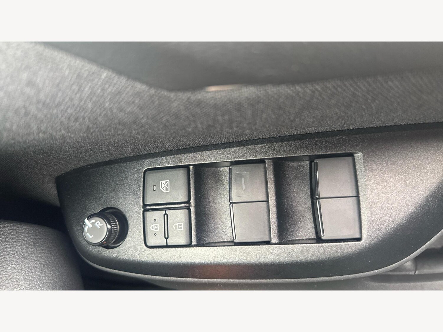 Used Toyota Yaris for sale - 77497110: Photo 22