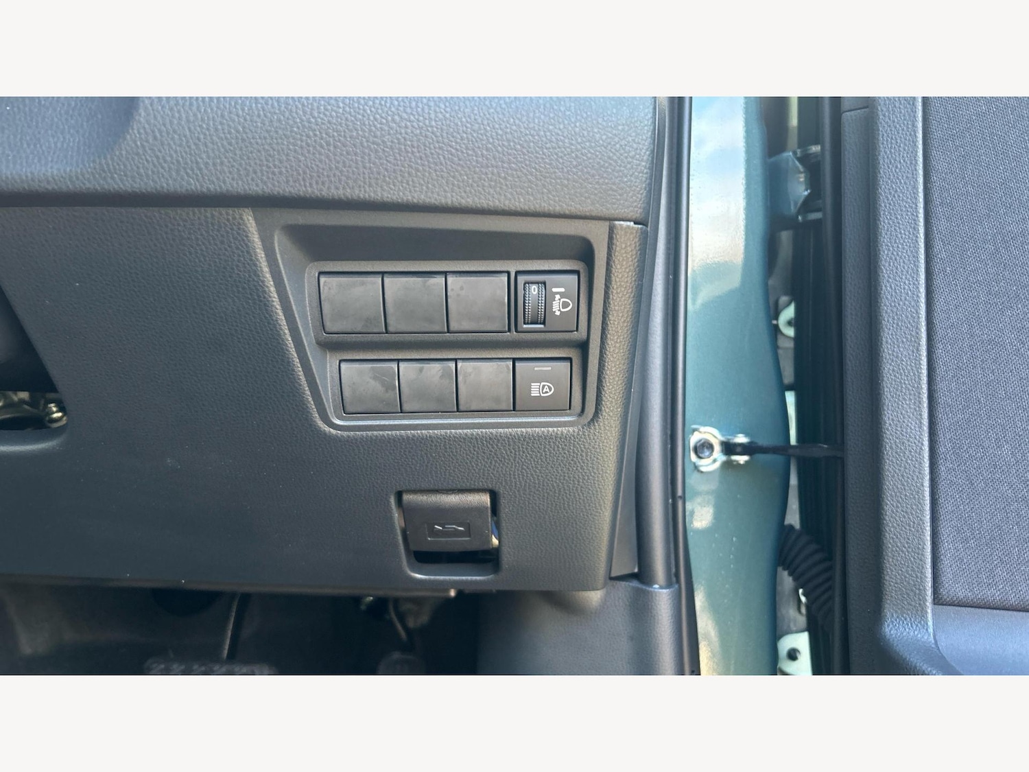 Used Toyota Yaris 2025 for sale - 77021255: Photo 28