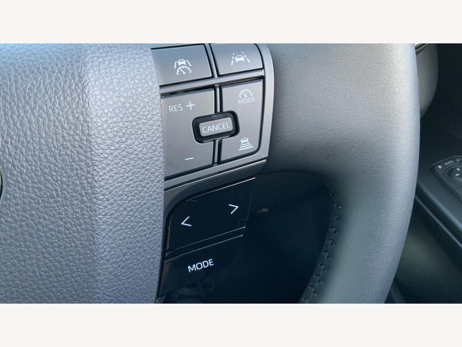 Used Toyota C-HR for sale - 77612215: Photo 27