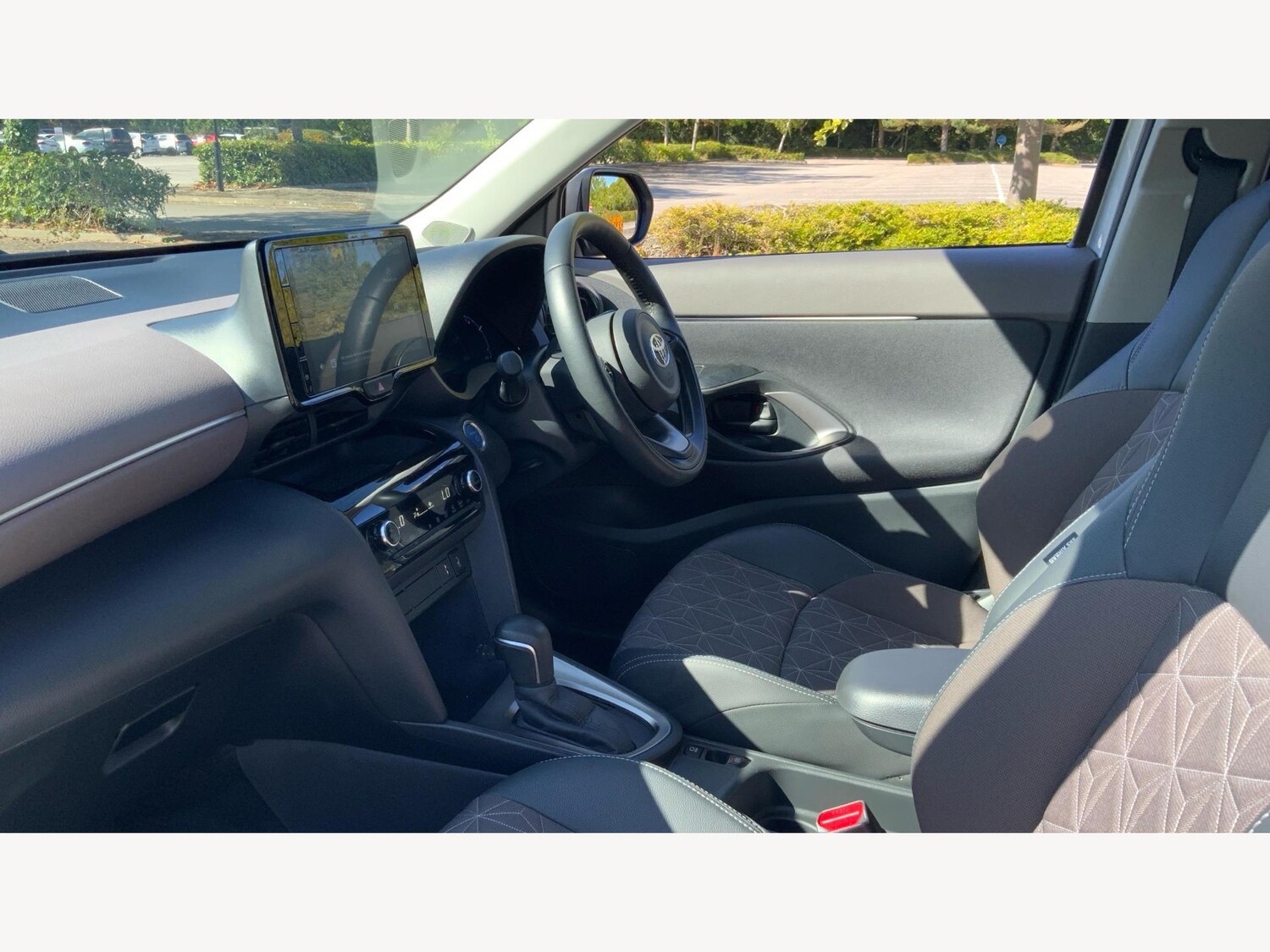 Used Toyota Yaris Cross 2022 for sale - 76043051: Photo 12