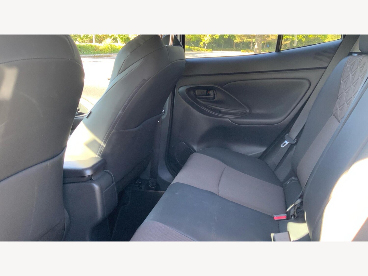 Used Toyota Yaris Cross 2022 for sale - 76043051: Photo 15