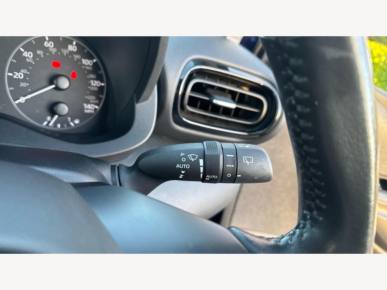 Used Toyota Yaris 2021 for sale - 76715412: Photo 24