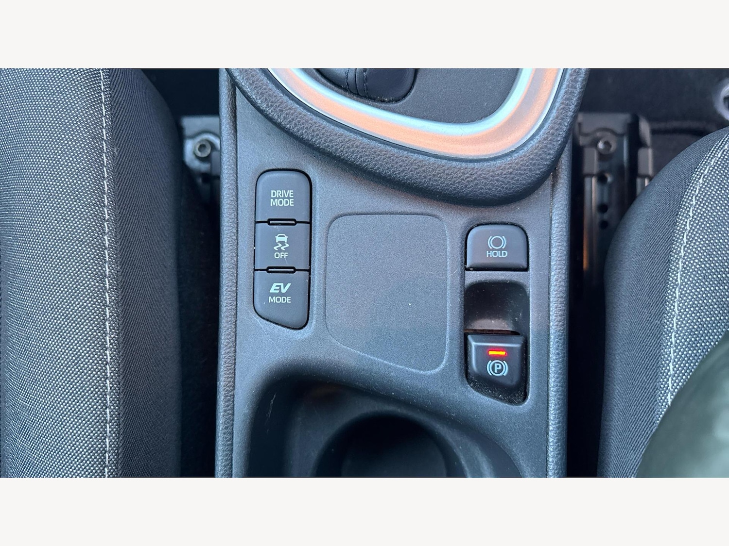 Used Toyota Yaris 2021 for sale - 76715412: Photo 29