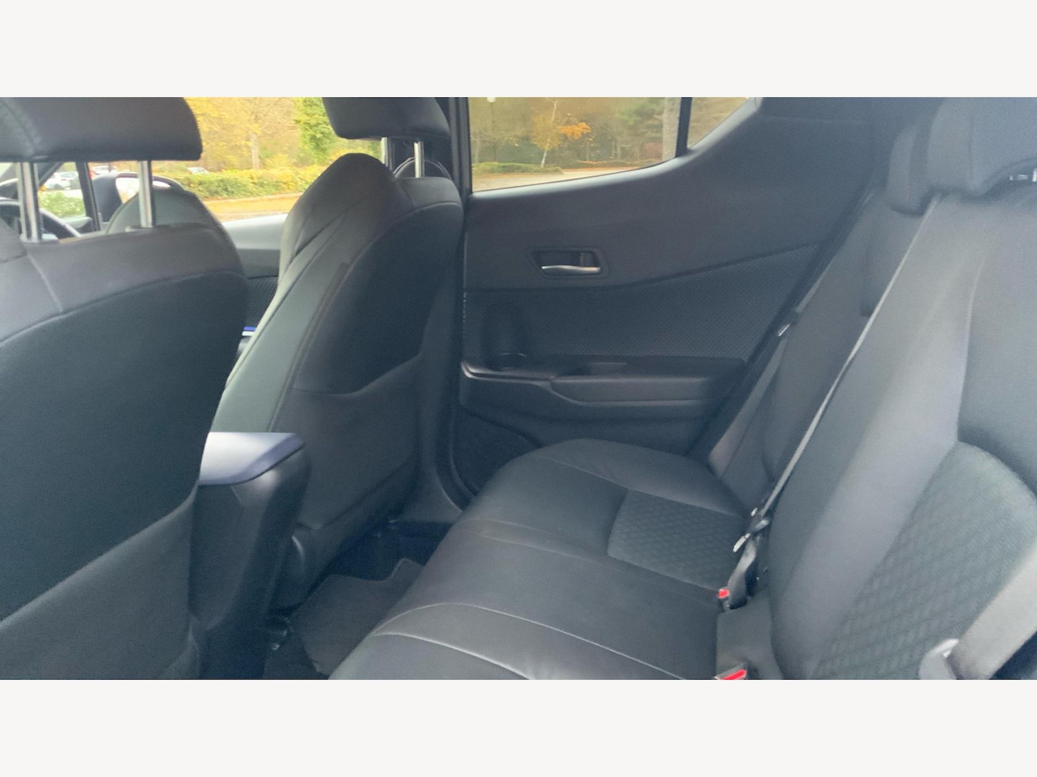 Used Toyota C-HR 2019 for sale - 76561906: Photo 15