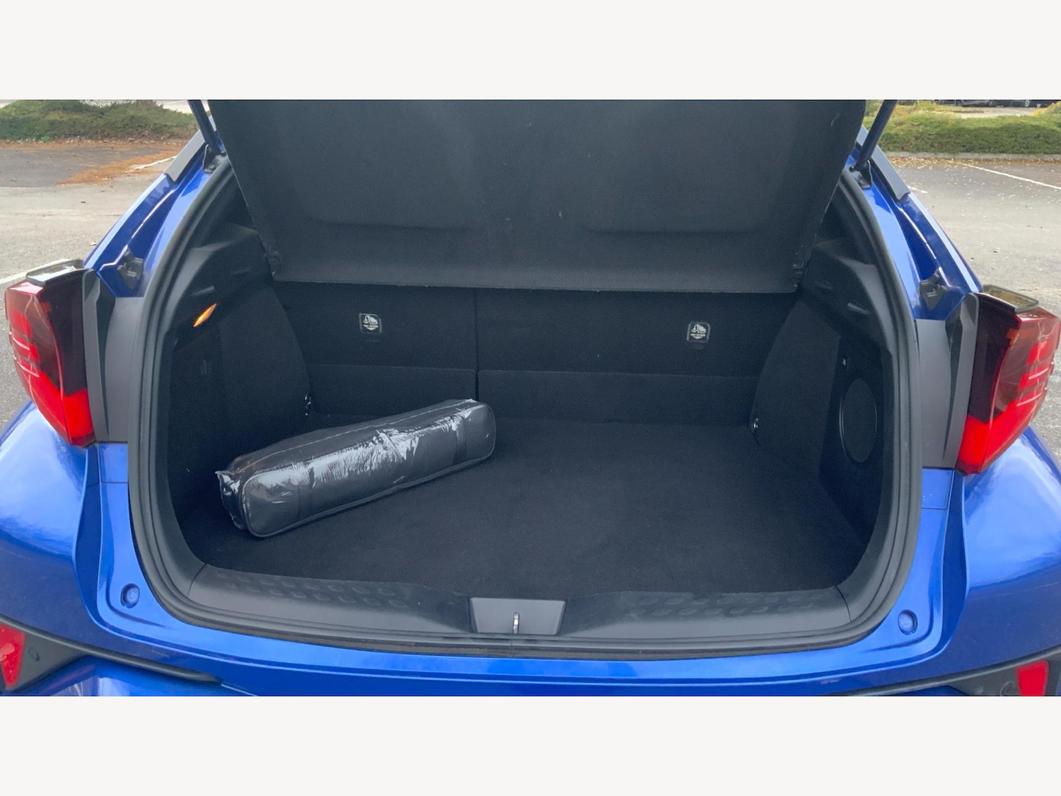 Used Toyota C-HR 2019 for sale - 76561906: Photo 16