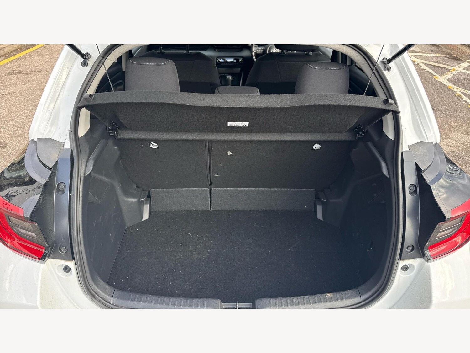 Used Toyota Yaris 2025 for sale - 76728337: Photo 16